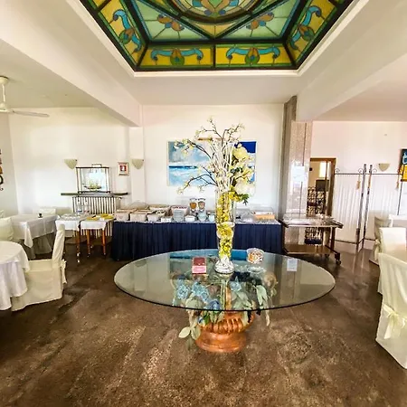Otel Piccolo Le Palme San Bartolomeo Al Mare
